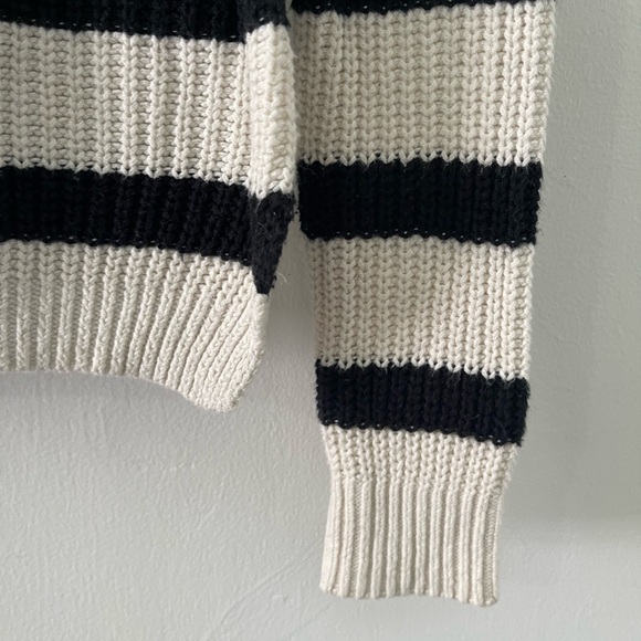 Express crewneck knit slightly off white and black striped sweater - Picture 5 of 7